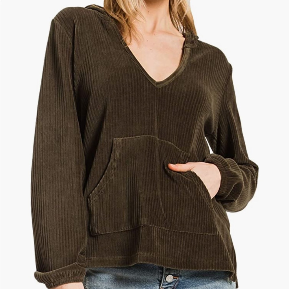 Z Supply The Wide Wale Corduroy Pullover in Forest Night Medium